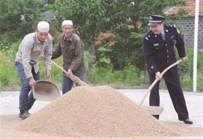 “四治”融合，高郵菱塘派出所為平安回鄉(xiāng)添最美音符