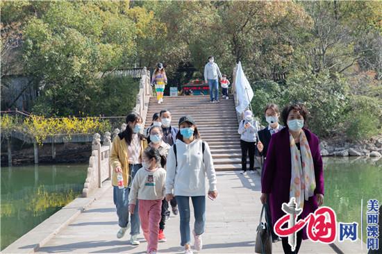 溧陽天目湖景區開園首日：員工公益捐贈 援鄂醫務家庭游園植樹