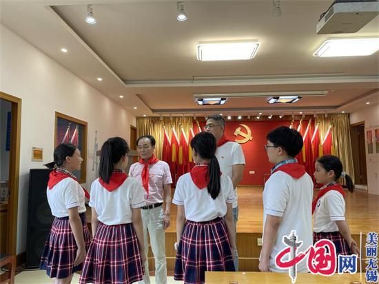 羊尖鎮(zhèn)廊下小學(xué)：尋訪古稀黨員 傳承紅色基因