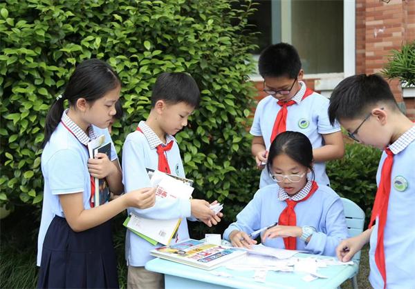 雙減背景下的閱讀盛宴：“書香校園，快樂成長”