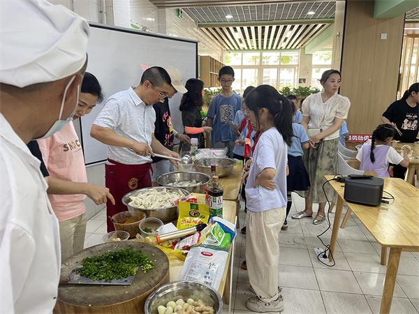 弘揚工匠精神 鑄就卓越人生 “工匠進校園”宣講活動