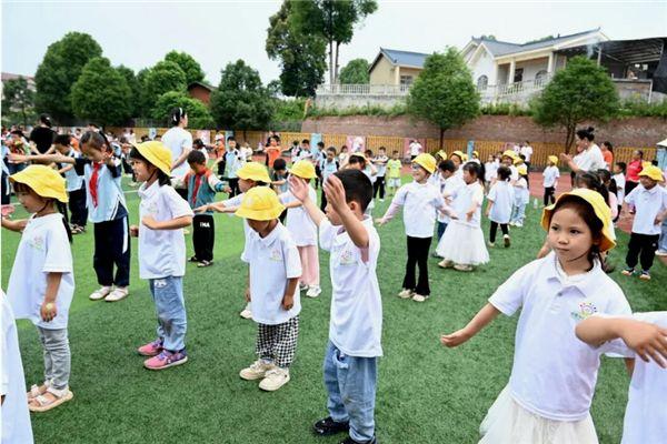 宜賓市翠屏區(qū)金秋湖鎮(zhèn)明威中心幼兒園開展幼小銜接主題活動