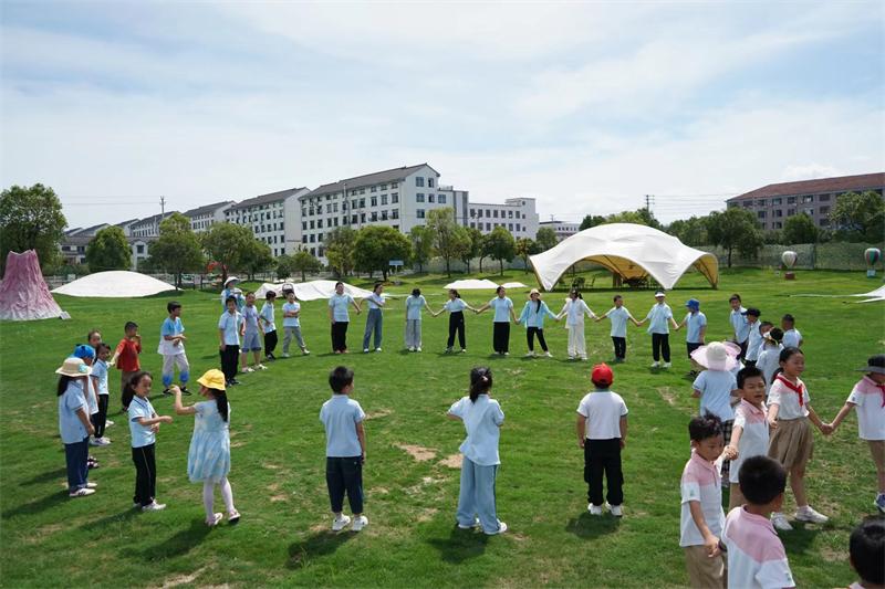 炎炎夏日共奔赴 研學拾趣共成長